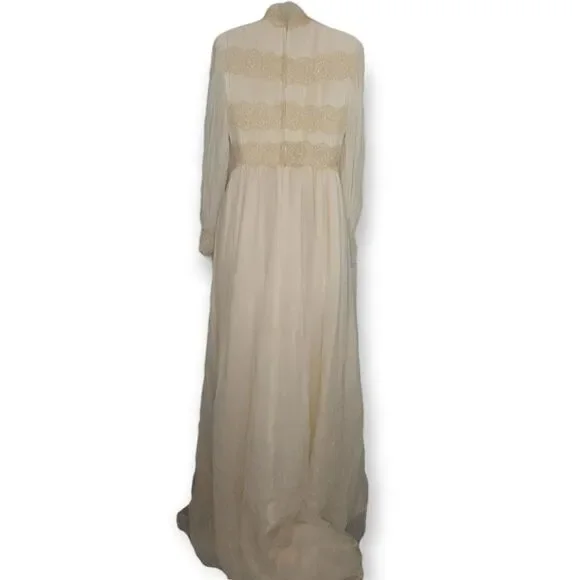 Vintage 1970s Wedding Gown size 10 - Picture 5 of 13